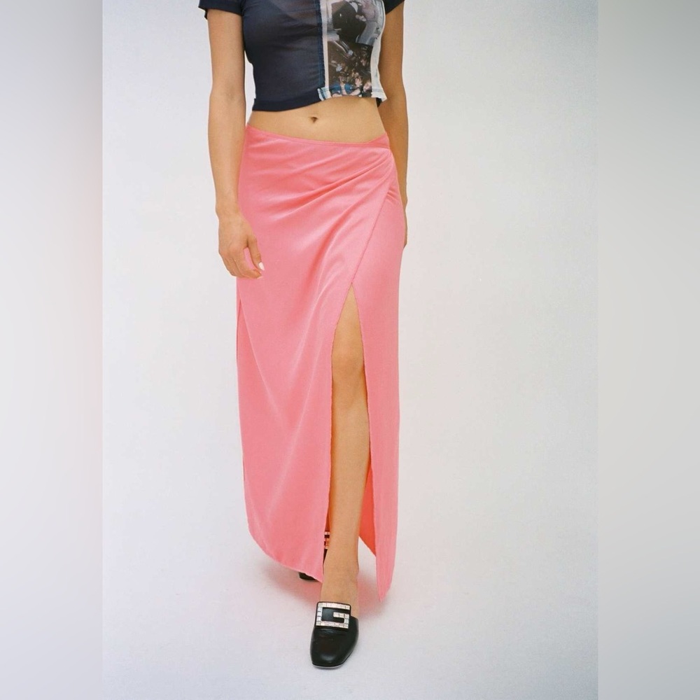 Baserange Wrap Skirt in Pink